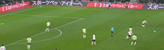 开云登录-【联赛杯】圣徒5分钟2球+超级吊射 曼城0比2无缘4强